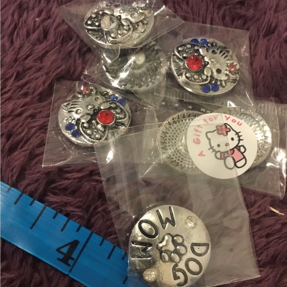 Adorable NEW Hello Kitty Silver Toned Fashion Charm Bracelet With Charms - Picture 12 of 15